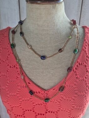 Multicolor Glass Bead One Strand Necklace in Gold Tone